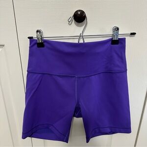 Lululemon Wunder Train High-Rise Short 6" in Petrol Purple Size 8 VGUC